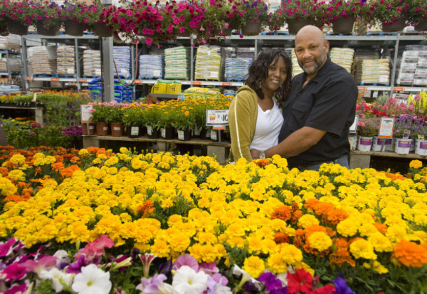 Couple gets married at Home Depot
